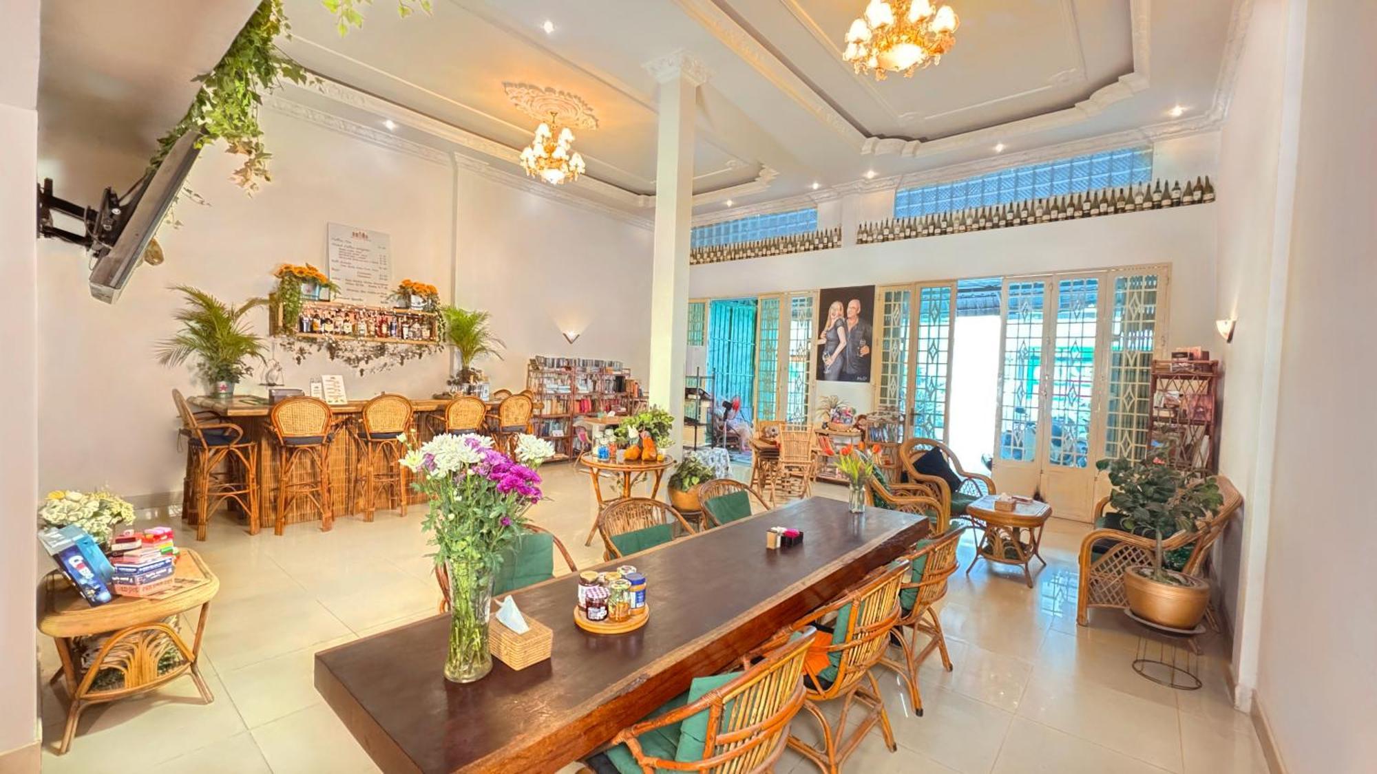 Dutch Hosted B&B, Abc Phnom Penh Exteriör bild